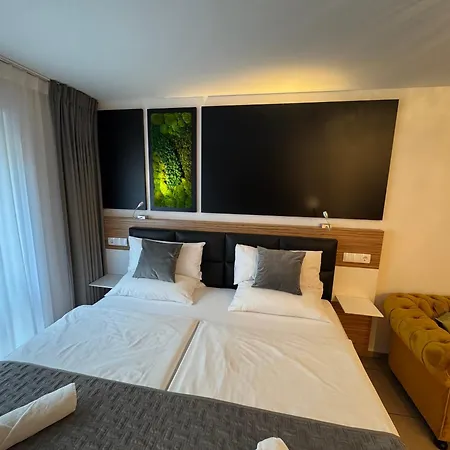 Boardinghouse - Adults Only - 3*