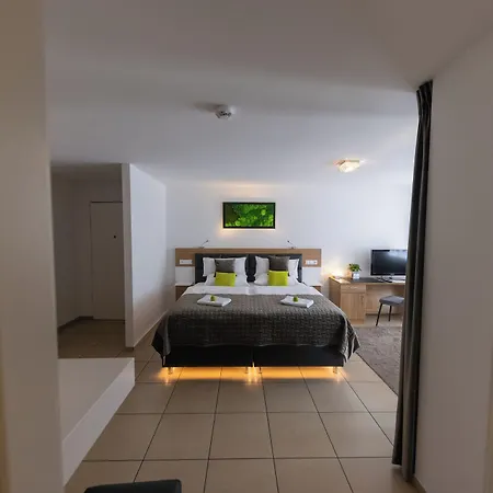 Boardinghouse - Adults Only - Lägenhetshotell Konstanz