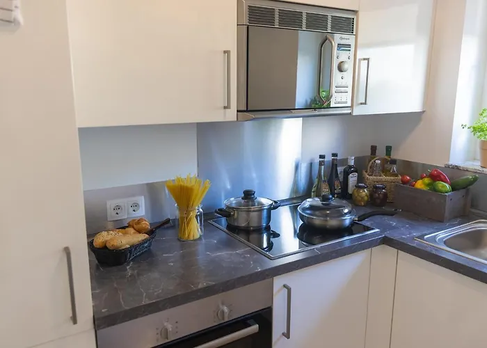 Boardinghouse - Adults Only -